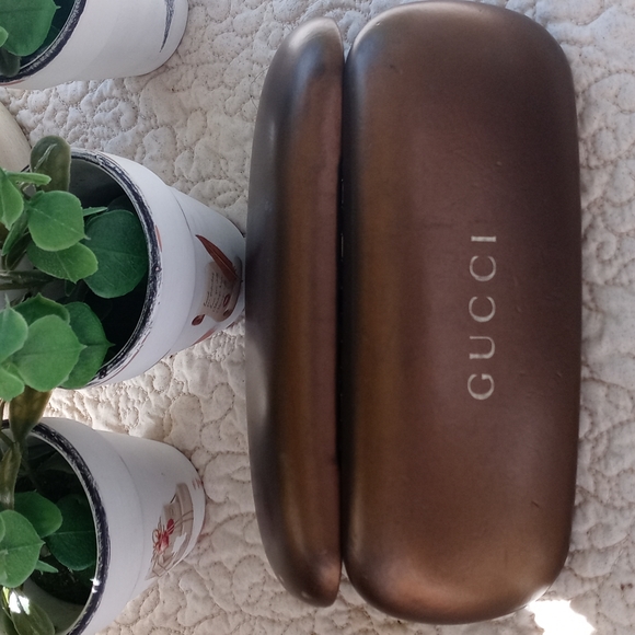 GUCCI GOLD EYE GLASS HARDCASE - Picture 6 of 7